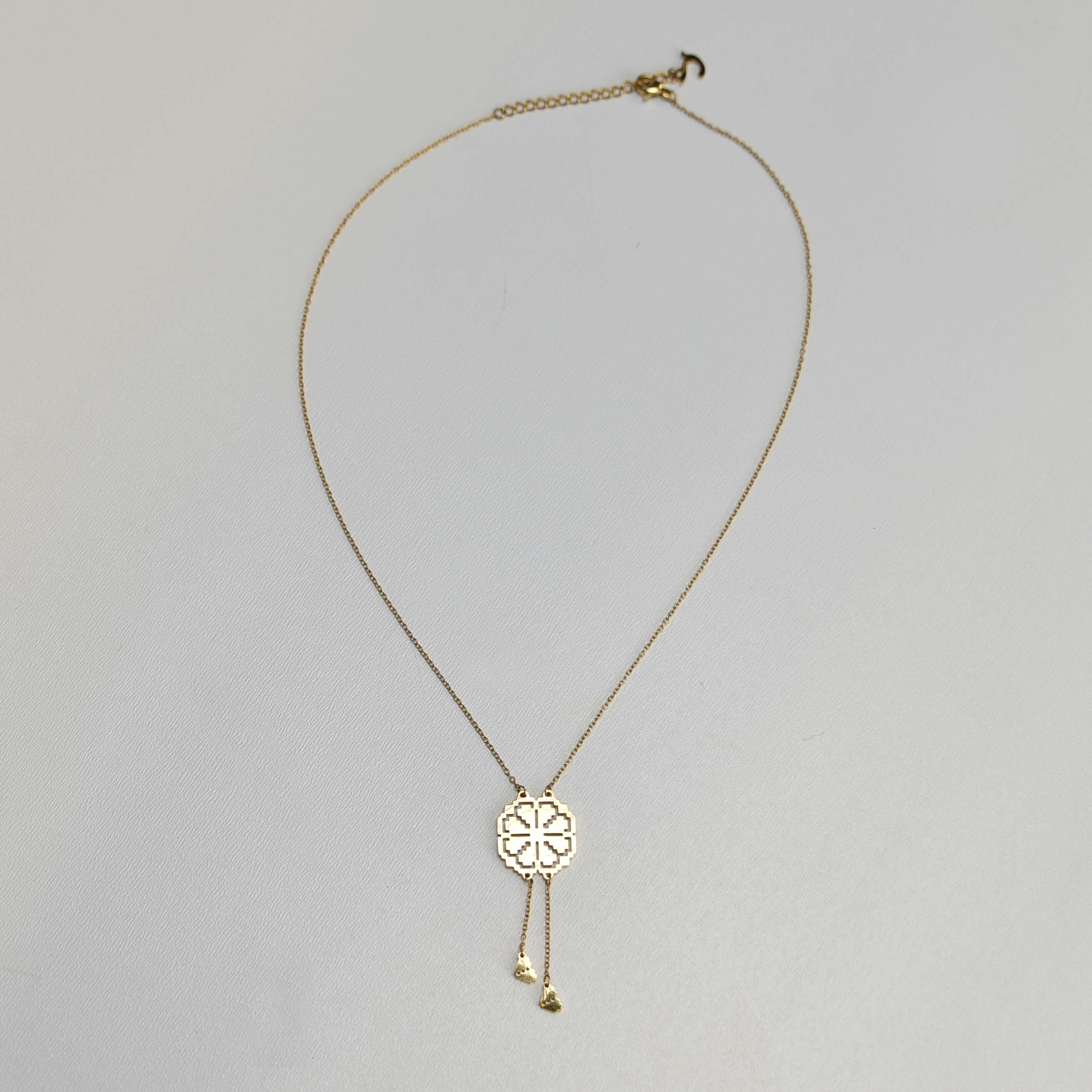Anemone Necklace